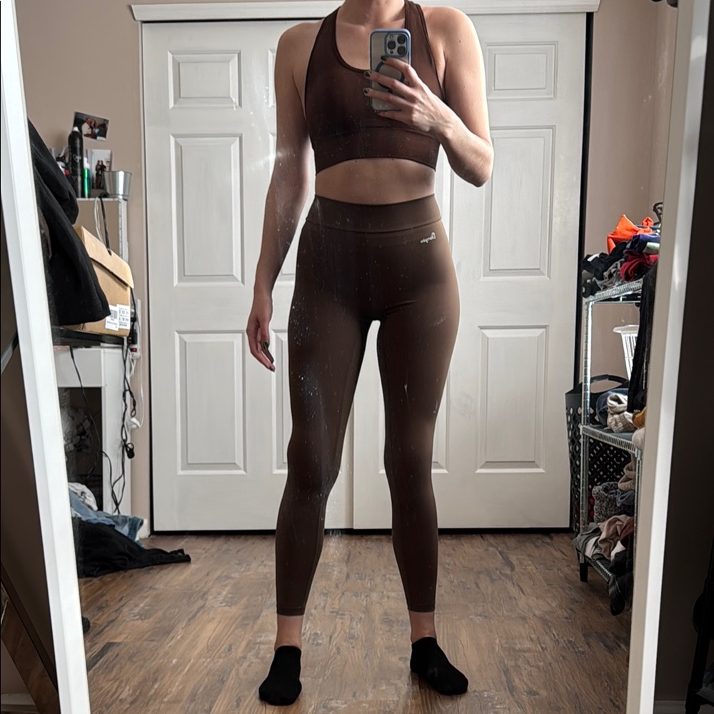 Brown High-Waisted Leggings